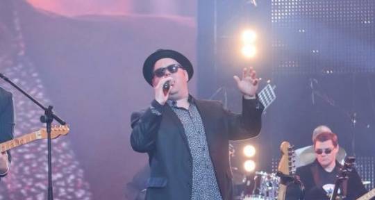SOULFUL SINGER - JAMIE