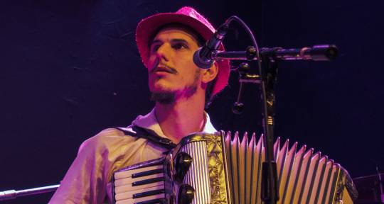 Argentine Tango Accordionist - Andres Moscato