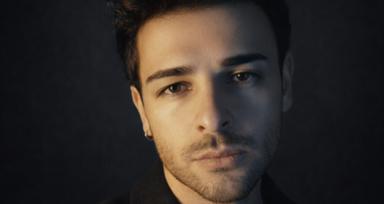 Singer, Songwriter, Guitarist - Anıl Tümer