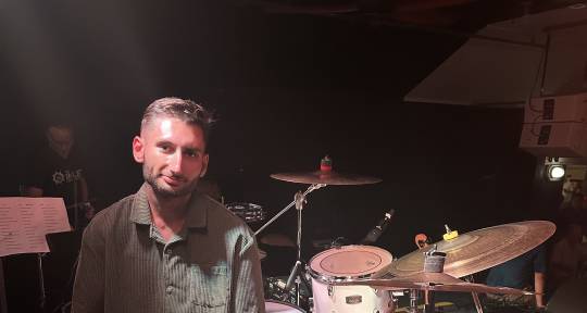SESSION DRUMMER - Jeremy Simon
