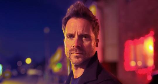 Singer & Multi-Instrumentalist - Ed Valdette