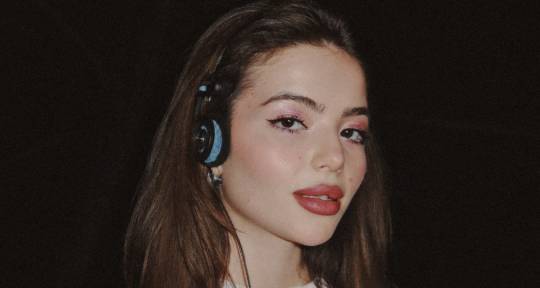EDM & Pop Female Vocal Artist - Milan Gavris