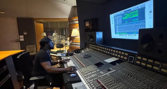 Music Producer & Mix Engineer - Mat E Rich