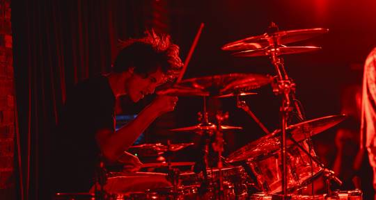 I am a Professional Drummer - Anthony Manies