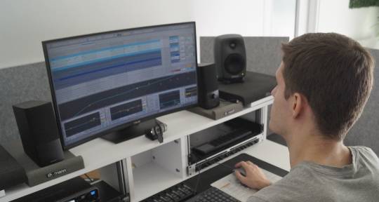 Music production, sound design - Geoffroy Douvreleur