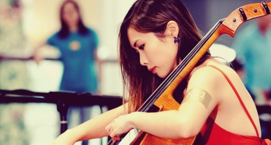 Session Cellist - Rebecca