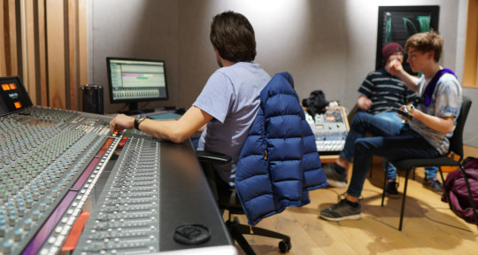 Producer, Mix/Master Engineer - Tycho Niessen