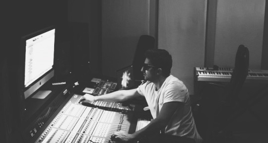 Producer | Mixer | Songwriter - Paul Spade