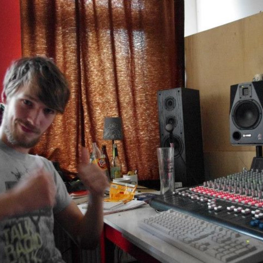 Lala Studios on SoundBetter