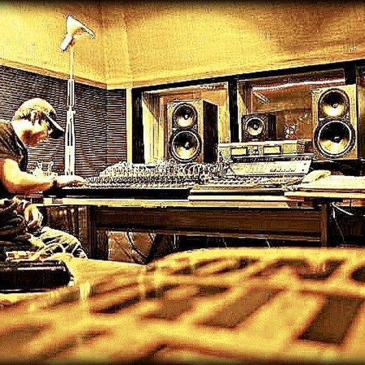 Travis Saunders on SoundBetter