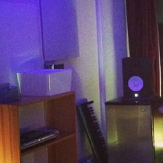 Indiestreem Mixing on SoundBetter