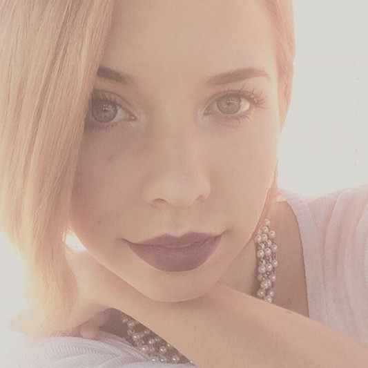 Hillary Paige Lacombe on SoundBetter