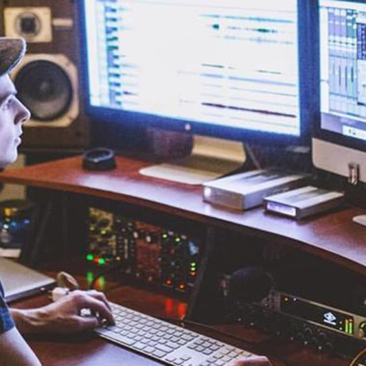 Andrew Goldring - Soundcave Productions on SoundBetter