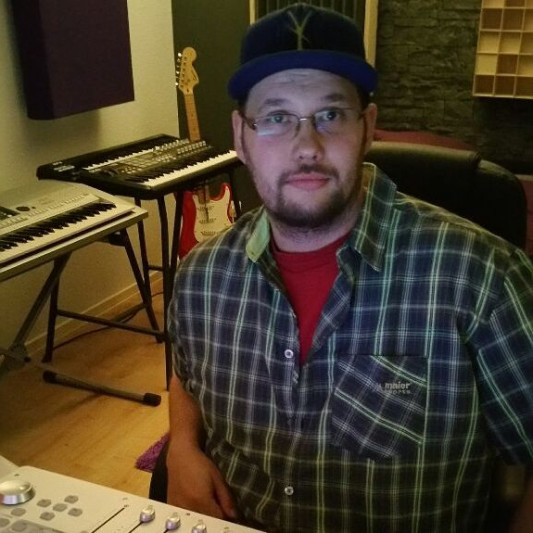 dBeLazy on SoundBetter