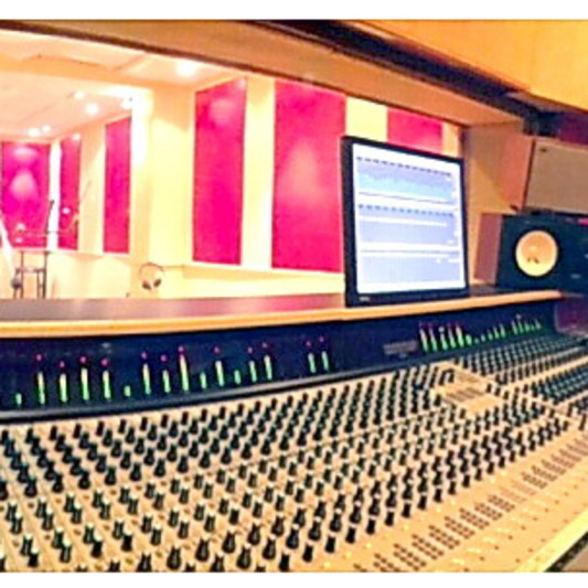ACOUZIK STUDIO on SoundBetter