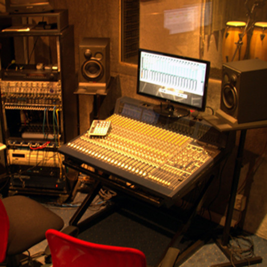 216 pro-studio on SoundBetter