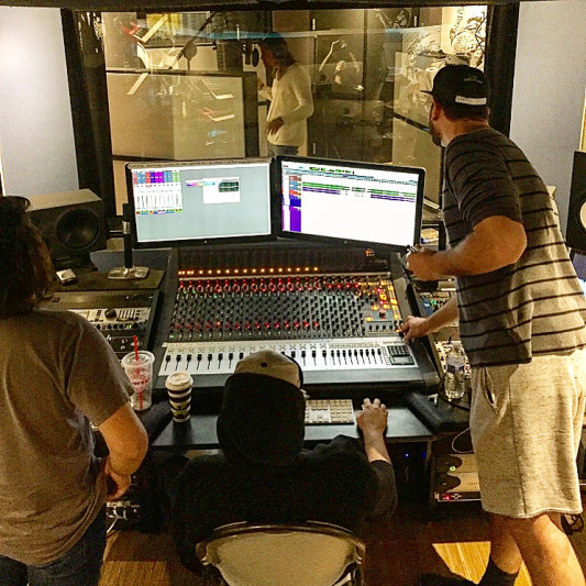Valente on SoundBetter