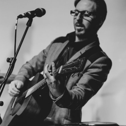 Sheldon Conrich - Guitarist on SoundBetter