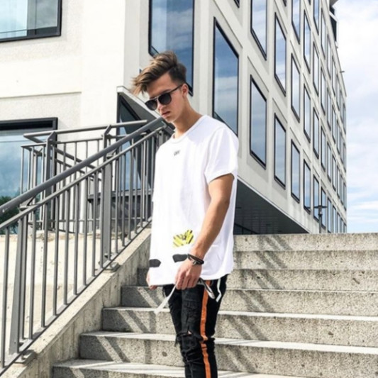 Dillon Army on SoundBetter