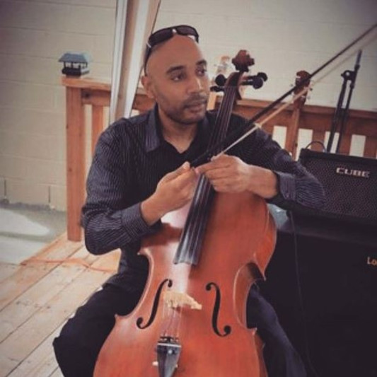 Deloren Black on SoundBetter