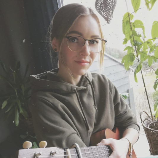 Karoline H. on SoundBetter