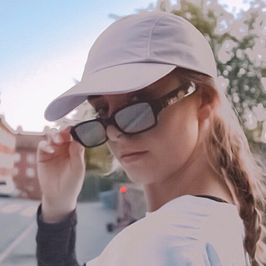 LYN-E on SoundBetter