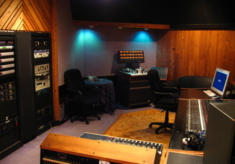 Entourage Studios on SoundBetter