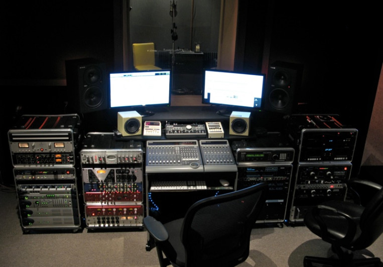 ZOLIS AUDIO PRODUCTIONS, INC on SoundBetter