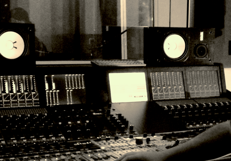 Dylan Ellis on SoundBetter
