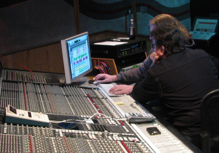 Shannon Brunet on SoundBetter