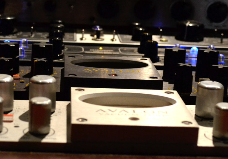 Damian Colaprette on SoundBetter