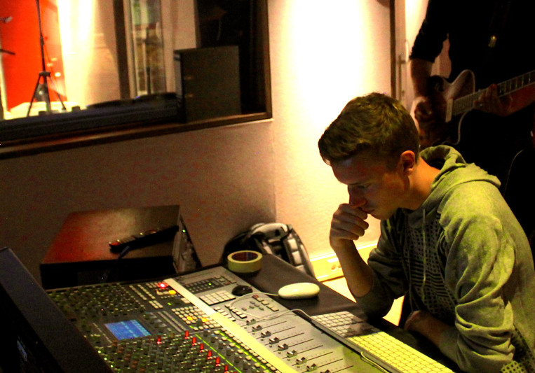 Stefan Oliemans on SoundBetter