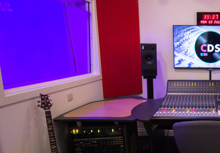 Tom (CDS) Moore on SoundBetter