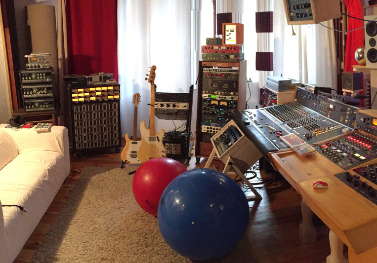 The Rolling Tapes Studio on SoundBetter