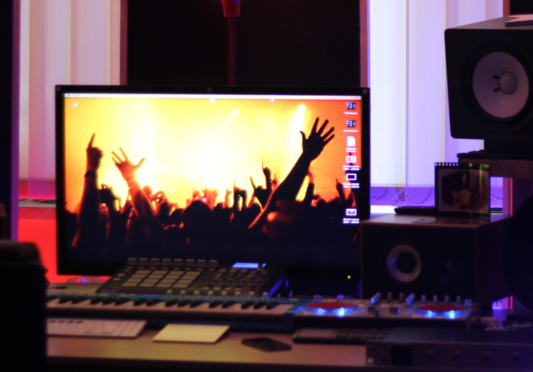 MKS on SoundBetter