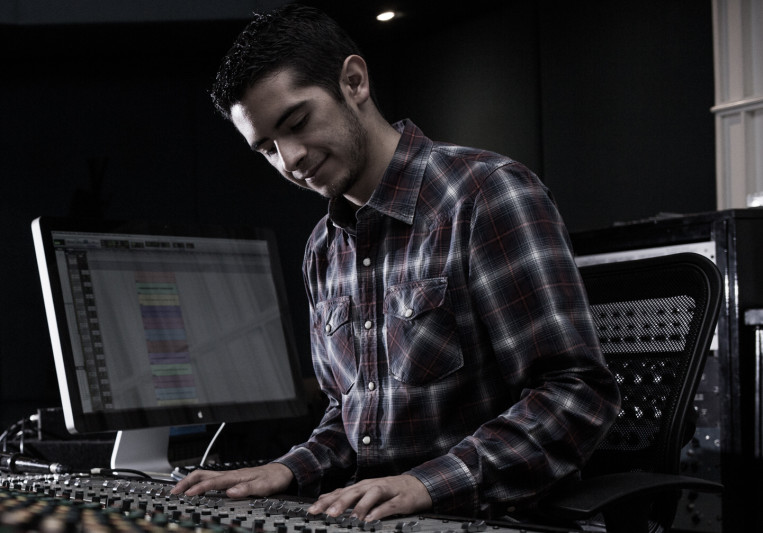 Andy BoZa on SoundBetter