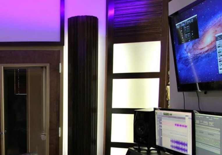 Renderic Studios on SoundBetter