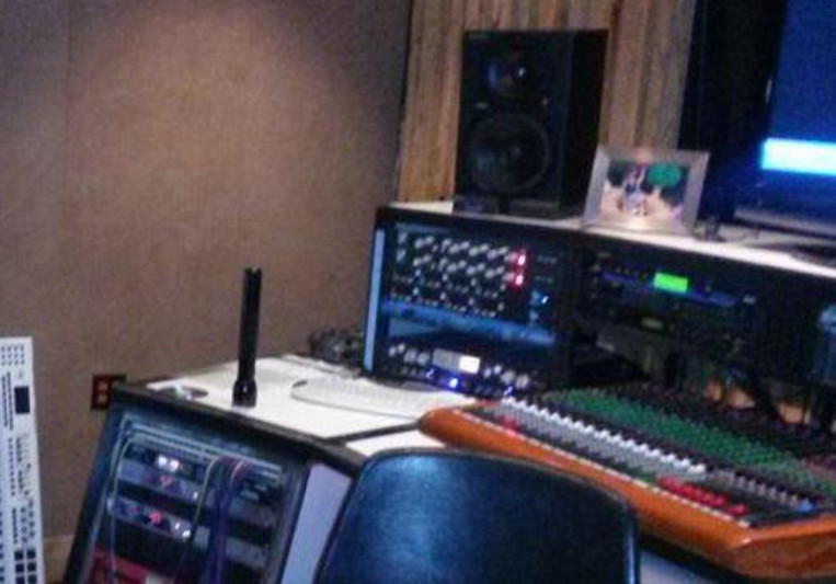 Monocar Jones on SoundBetter