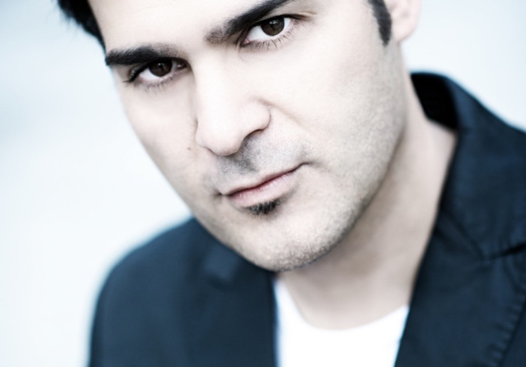 Singer Fabrizio Levita on SoundBetter