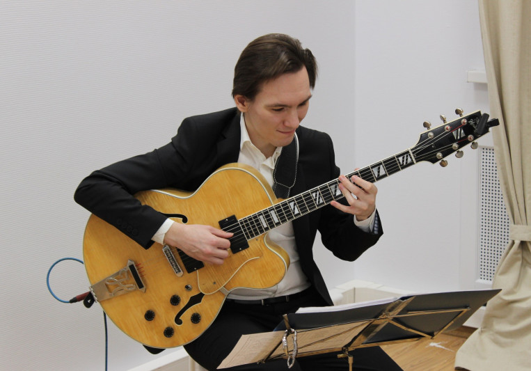 Oleg Maximov on SoundBetter