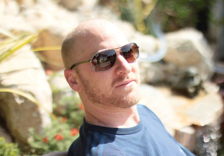 Adrian Schinoff on SoundBetter