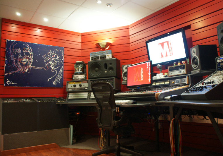 M Factory Studio on SoundBetter