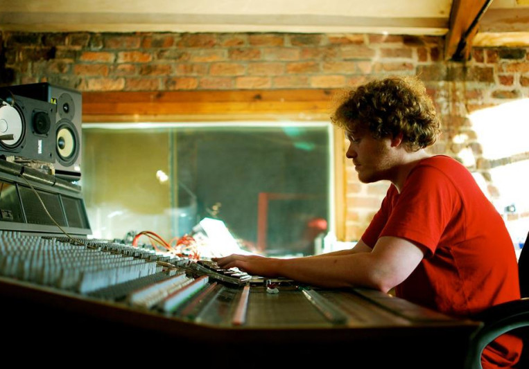 Darren Jones on SoundBetter