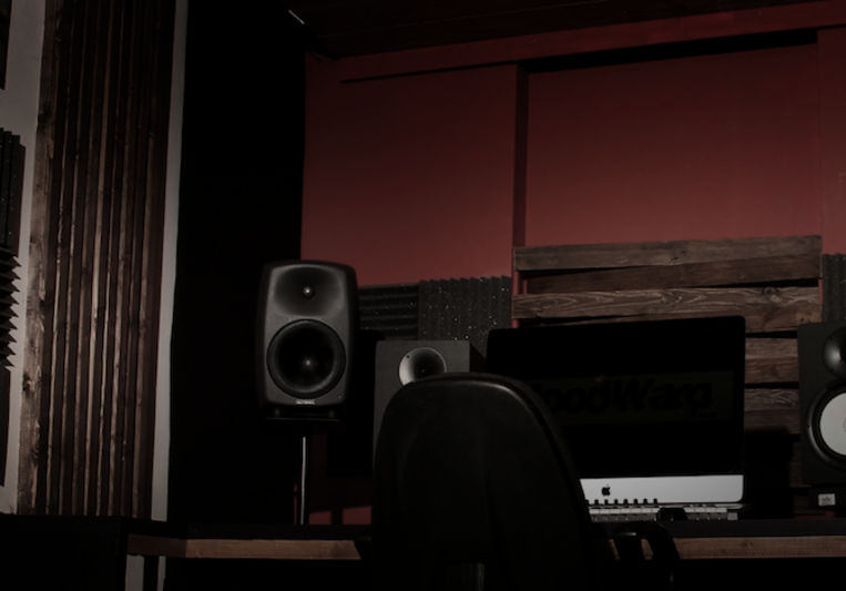 MoodWarp Studio on SoundBetter