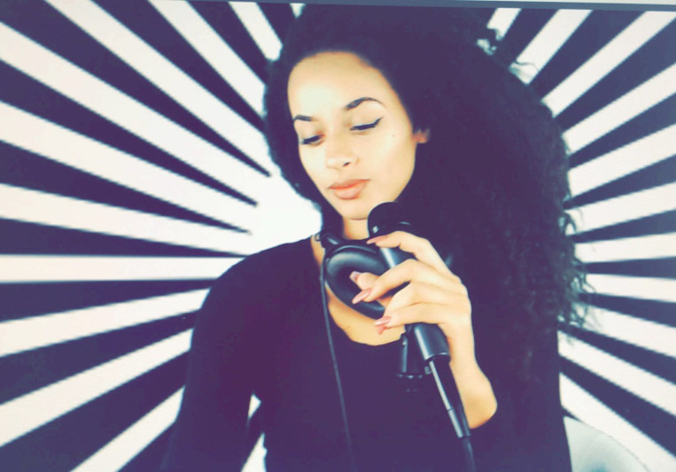 Amber Doll on SoundBetter