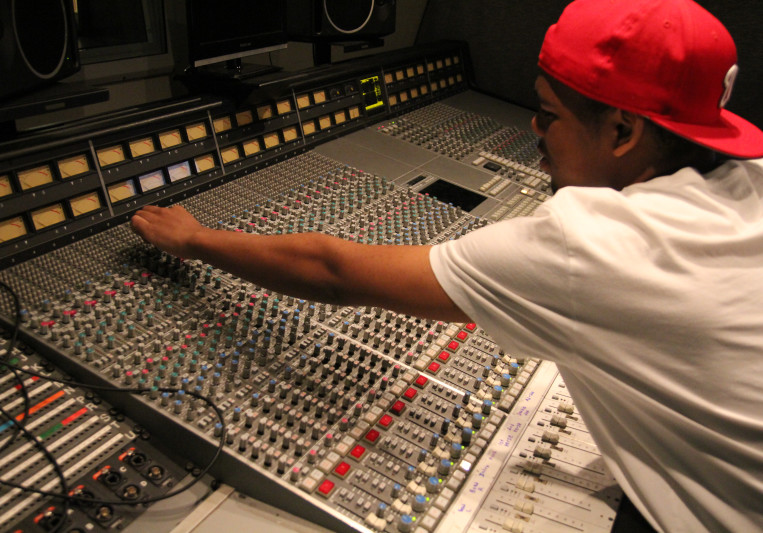 Stefon Mitchell on SoundBetter
