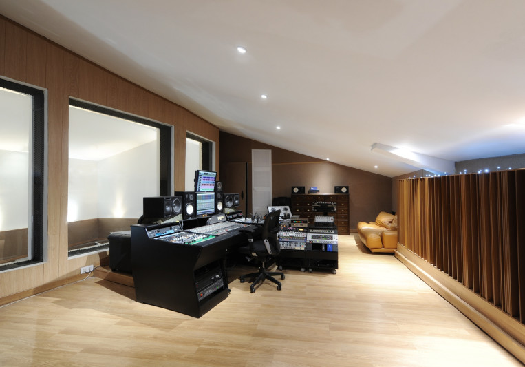 Elefante studios on SoundBetter