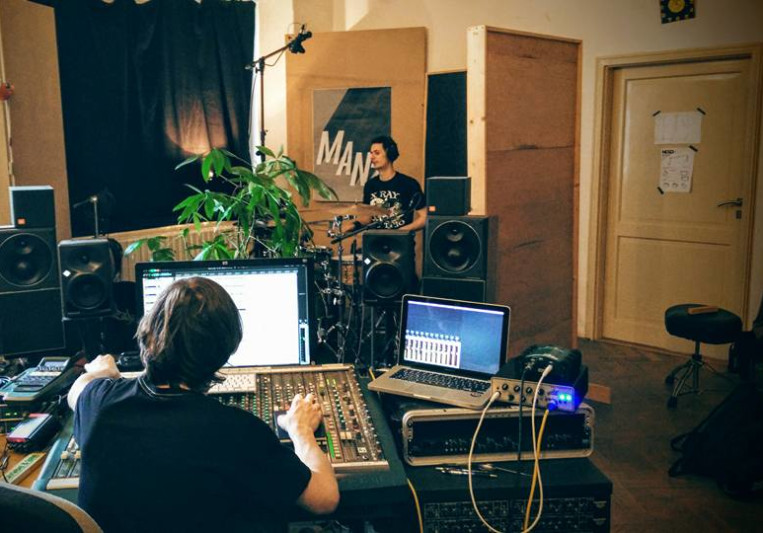 audiomanz on SoundBetter