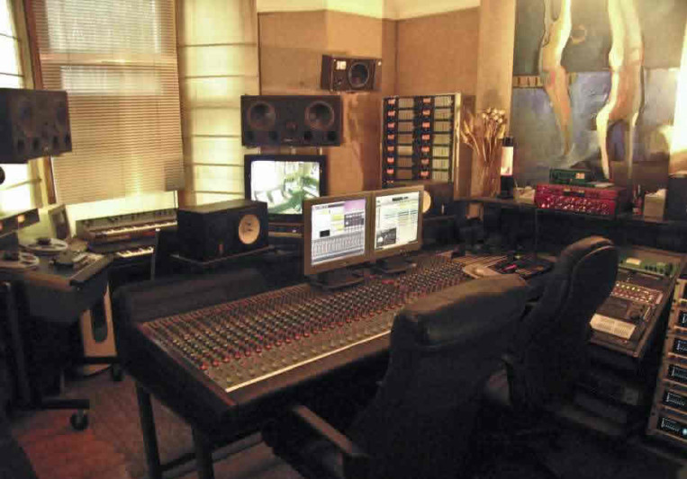 Dominique Brethes on SoundBetter