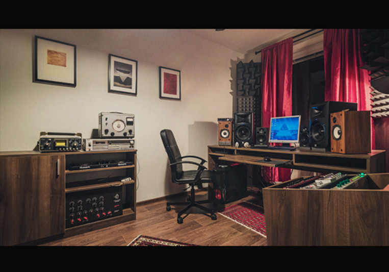 ONLINEMASTERINGSTUDIO.EU on SoundBetter